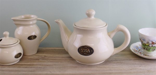 Country Cottage Cream Ceramic Teapot - Image 2