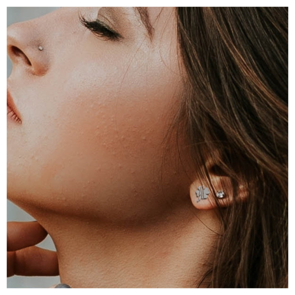 Good Luck Card & Four Leaf Clover Stud Earrings - Image 2