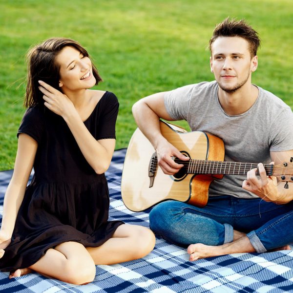 170 x 130cm Folding Picnic Blanket Waterproof & Sandproof - Checkered - Image 5