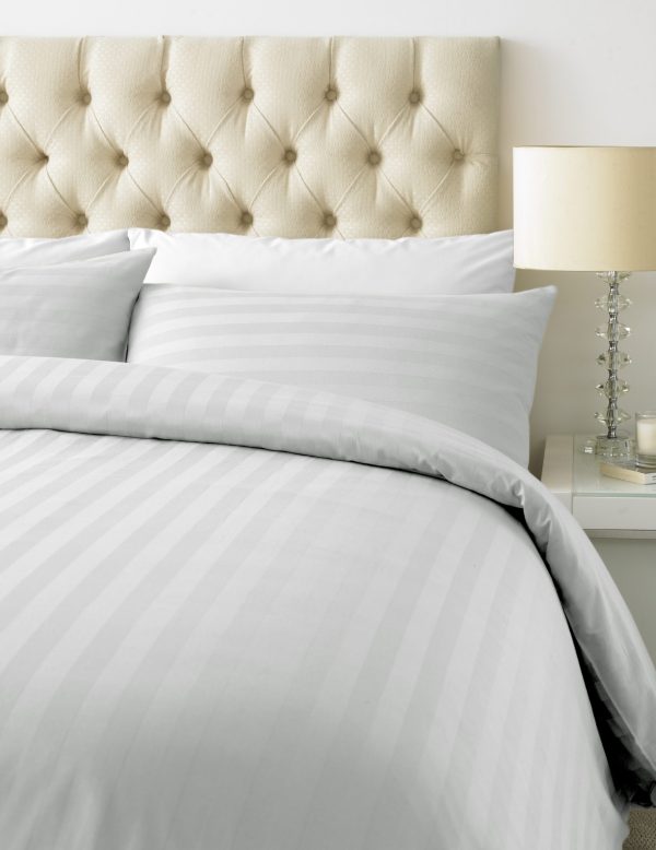 800 TC - Cotton Rich Satin Stripe Double Duvet Cover Set White