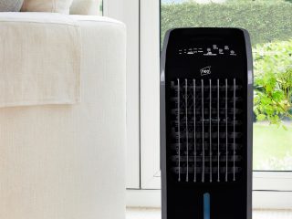 4 Litre 80W Oscillating Portable Evaporative Cooler Fan with Remote Control - Black