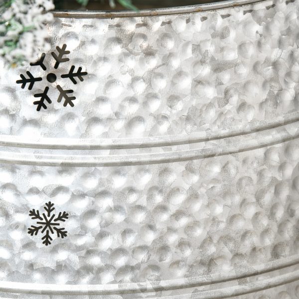 HOMCOM 66cm Christmas Tree Collar with Hollow Snowflake Patterns Silver - Image 8